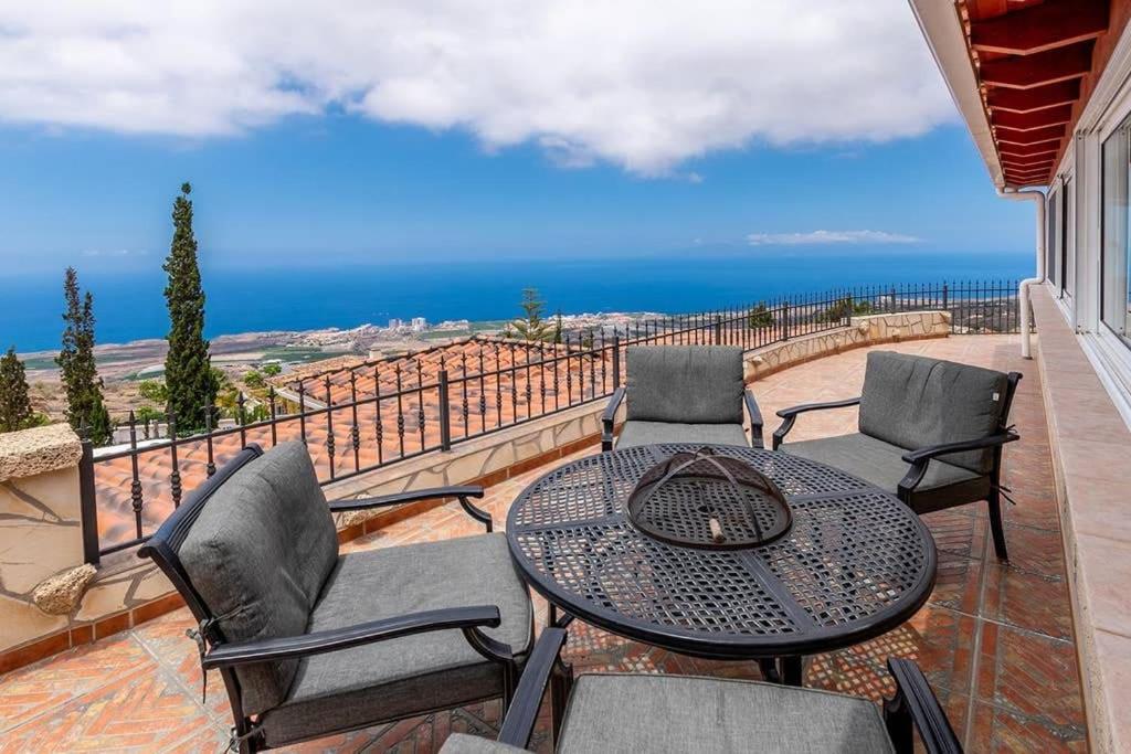 Villa Carlitos Vistas Al Mar Y A La Montana Costa Adeje  Exterior foto